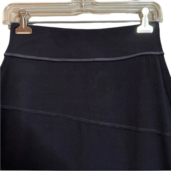 Athleta black tiered asymmetric hem skirt - Picture 2 of 10